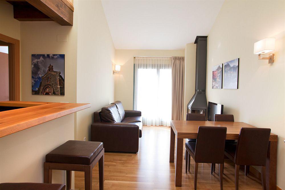 Appartements & Spa Cerdanya บูร์ก-มาดาม ห้อง รูปภาพ